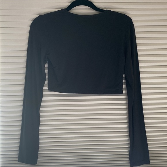 TALA Cropped black long sleeve top- size large - Picture 2 of 4
